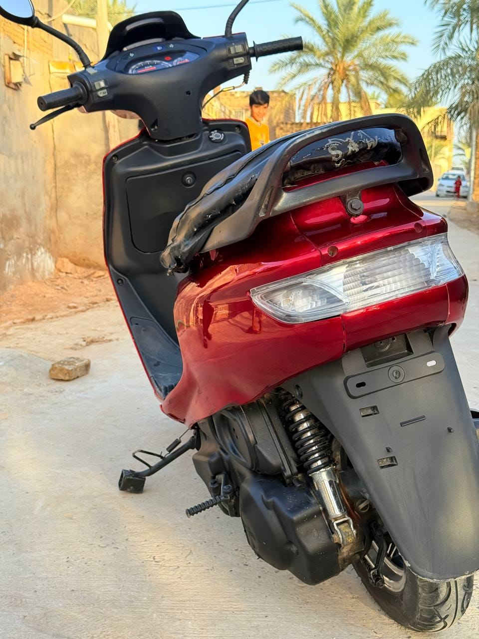 فراشة فحل للبيع جاهزة من كلشي السعر 450 او بيه مجال مكان نجف 
واتساب ***********
