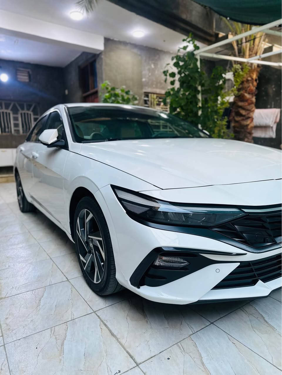 ELANTRA2024

النترا خليجي كوري اصل موديل2024 رقم بغداد تحويل مباشر سنويتها لسنة 2029 السيارة مكفولة من الضربة والتبديل بيها فقط صبغ شويه  بالدوسة الخلفية جهة الصدر  اثر شخوط فنصبغت للجمالية الباقي كفالة عامة محركها 2000دوش كفالة والكير ايضاً اربع وضعيات قيادة (⁠Normal⁠, ⁠Sport⁠, ⁠Smart⁠, ⁠Eco⁠) 

ماشيه 58الف كيلو متر  السيارة بصمة تشغيل عن بعد دخول ذكي مرايات كهربائية بصمة ابواب فتحة بالقمارة حساسات امامي وخلفي كامرة خلفية جنطة ذكية تنفتح عند الاقتراب لد نهاري امامي وخلفي شاحن لاسلكي منافذ تابسي امامي وخلفي تبريد قطعتين حساسات ظغط الاطارات ايرباك مانع انزلاق وعلى وضع الشركة  تخم تايرات جديد والسبير ايضا  وبيها بصمات عدد 2 والسيارة جاهزة 

مكان السيارة ناصرية مركز

 

السعر 173وبيها مجال للشراي

للاستفسار الاتصال على الرقم *********** متوفر واتساب ناصرية, ذي قار
