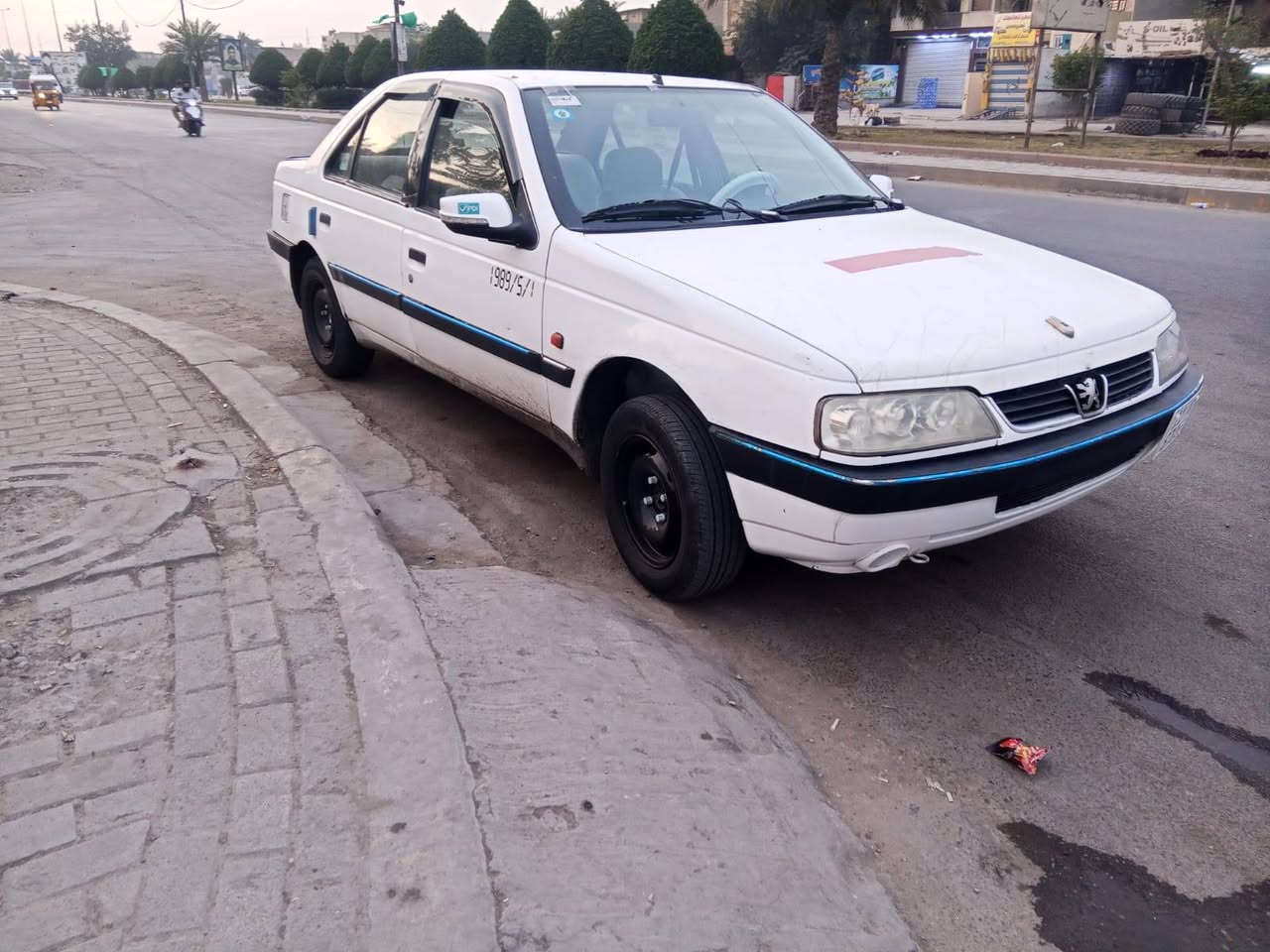السلام عليكم شباب بيجو 405 كشر مكفول كير ومكينة خير من عند الله سياره كلشي شغال بيها مكاني مدينة الصدر رقمي *********** عارضها ب36وييها مجال
