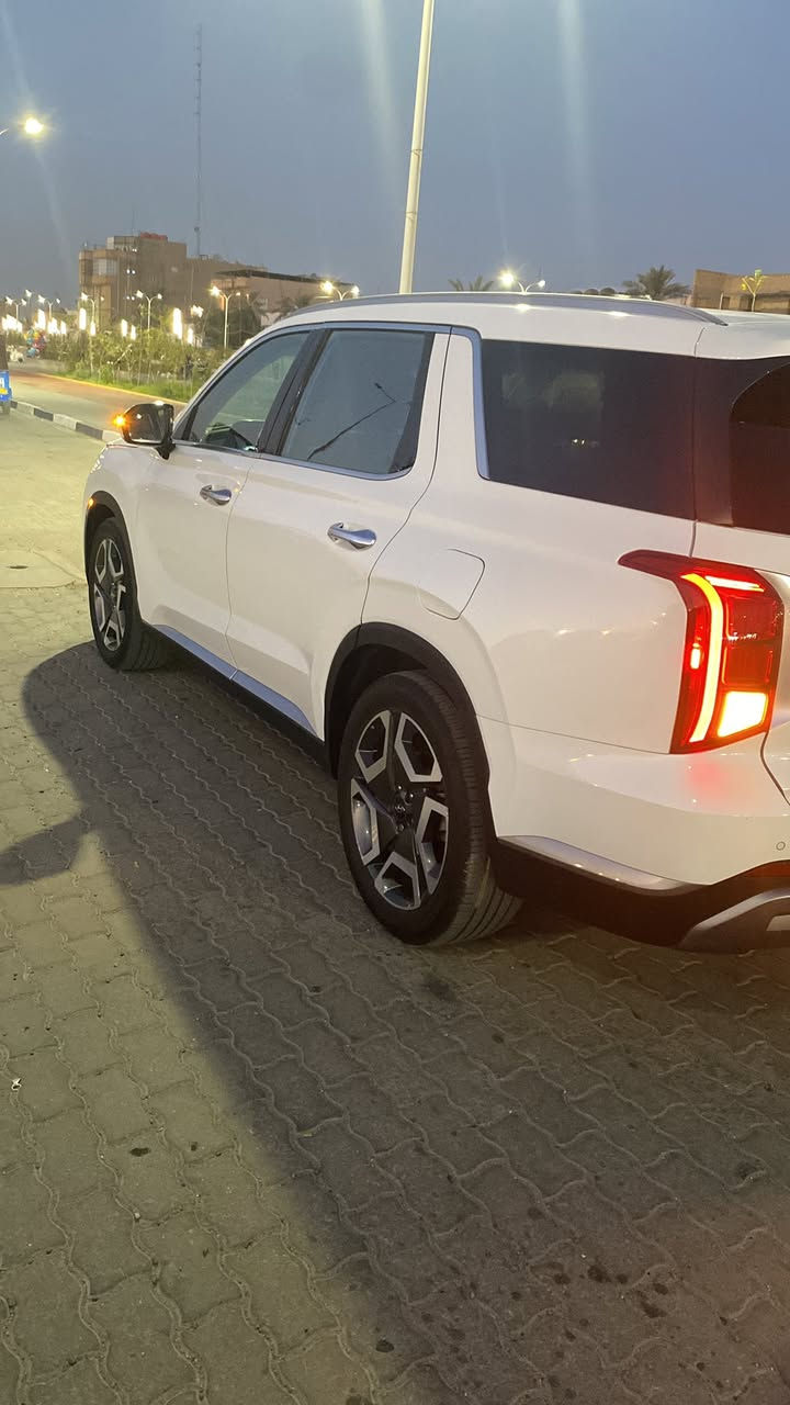 بلاسايد ٢٠٢٣ مواصفات لمتد مرقم بغداد بأسمي حادث جانبي بدون دواخل ماشية ٢١ الف دواخل ابيض تصليح درجة أولى مكان السيارة بصرة السعر ٣٣٥للاستفسار الاتصال ***********
