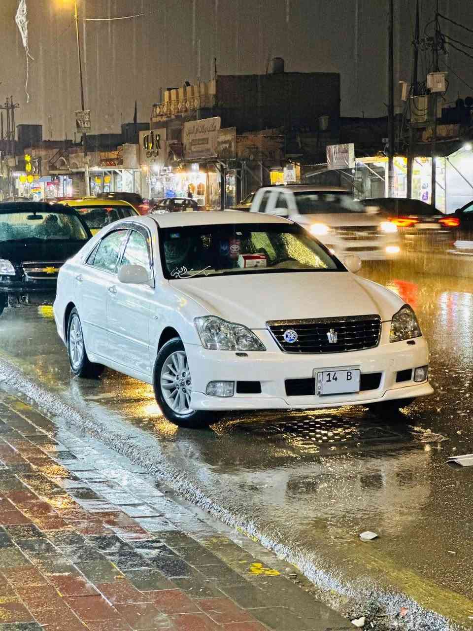 للبيع شاهينه🧿 موديل 2006 اصل دخول جديد وتسجيل جديد مزاد دوله رقم بصره أنكليزي السياره جديده بمعنى الكلمة 💯 
ماشيه 120 الف حقيقي السياره ماماشيه باالعراق أبد 
كفاله من جميع النواحي الكص والضربه والنقل الجثه   والأصوليات
تحوير جوة نجف شرط ارقى تحوير
مواصفات السياره  
فول بطن عده الفتحه
شاصي 182
 ٣دكم بلاد
محرك 3000 .. 6 سلندر V6
تبريد قطعتين
كشنات كهرباء كلهن 
كشنات تدفئة
 برده خلفيه بلاد
6بصمات
 إشارة ترحيب عنده الاقتراب 
كير 6 نمر
 مثبت سرعه 
 داخل جلد بيجي جديد + صاج
كامره خلفيه بلاد دواره 
 كشنات كهربائيه
شاشه
ويل كب بلاد
 مكان السياره نجف كوفه 
السعر 165 وبيها مجال بسيط للشراي
للإستفسار ***********
