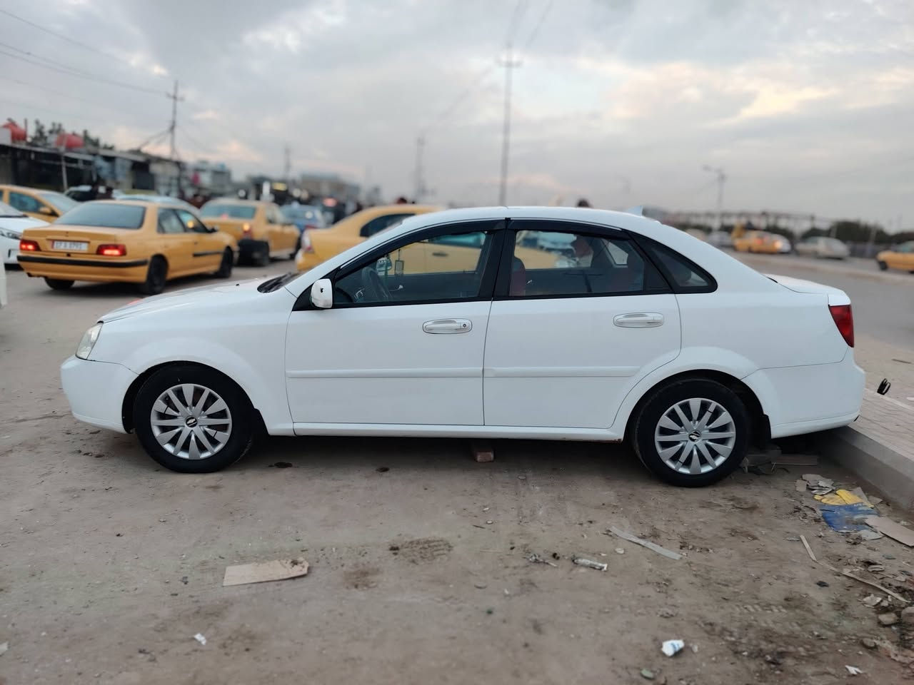 سلام عليكم من رخصة الادمن بيع مستعجل اوبترا موديل 2010 كير عادي سنويه 2028 بدون غرامه مداور ثاني يوم  حادث بجم ماعابر جاملج مبدل وبنيد ورشات صبغ  من الجهه اليمنه السعر 60 قفل تليفون *********** مكان السياره الرميثه قرب المستشفى العام كلشي موضح بالصور والسونار
