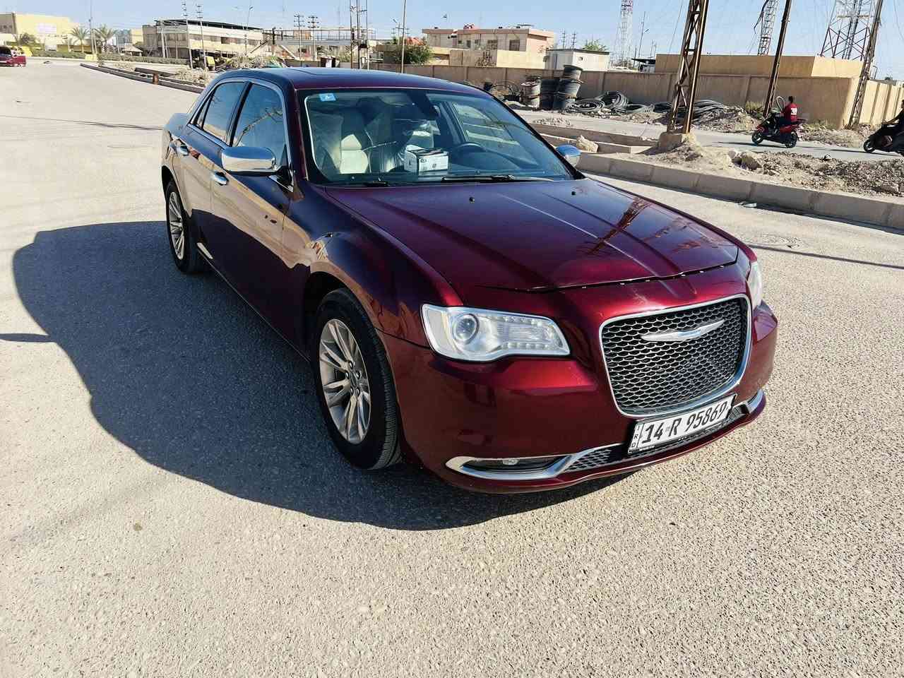 السلام عليكم كرايسلر اوباما موديل 2017 مسجله 2022 رقم بصره نكليزي تحويل مباشر وارد امريكي حادث باب وجاملغ جهه السائق والبنيد بي رشه واضحه شوف العين فقط باقي السياره كفاله ماشيه 160 الف  فئهC  فول مواصفات دواخل ابيض بلادي مواصفات سي C معروفه فول مواصفات بنرامه كشنات جلد ابيض تدفئه خزن ميموري تحكم ستيرن كامره خلفيه دواره تشغيل عن بعد شاشة كبيرة بلوتوث وايفاي ويل 18 مكسيكي تخم تاير حداديه كله جديد مكينه كير كفاله  استخدام شخصي مكان السياره البصره القرنه 
للاستفسار الاتصال/ ***********
