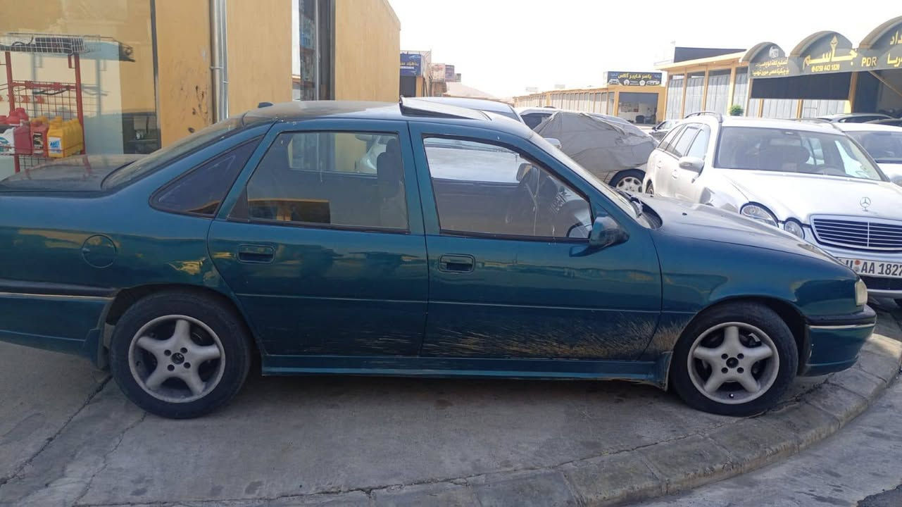 فيكترا مودئل ١٩٩٥  مه كينه ٢٠ كئر عادي سلايت ٢ جام كارباي كاره باي هه مو ايش ده كا بئ ده عمه سه نه وي تا ٢٠٣٠ سعر ٤٠ و مجال
*********** دهوك, العراق
