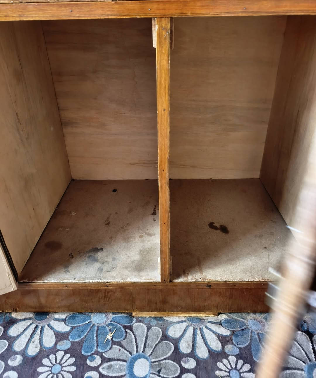 بوفيه صاج اخت تزكام نضيفه طوله مترتين و٢٠           س   ٦٥
‏‪+964 788 746 2170‬‏
