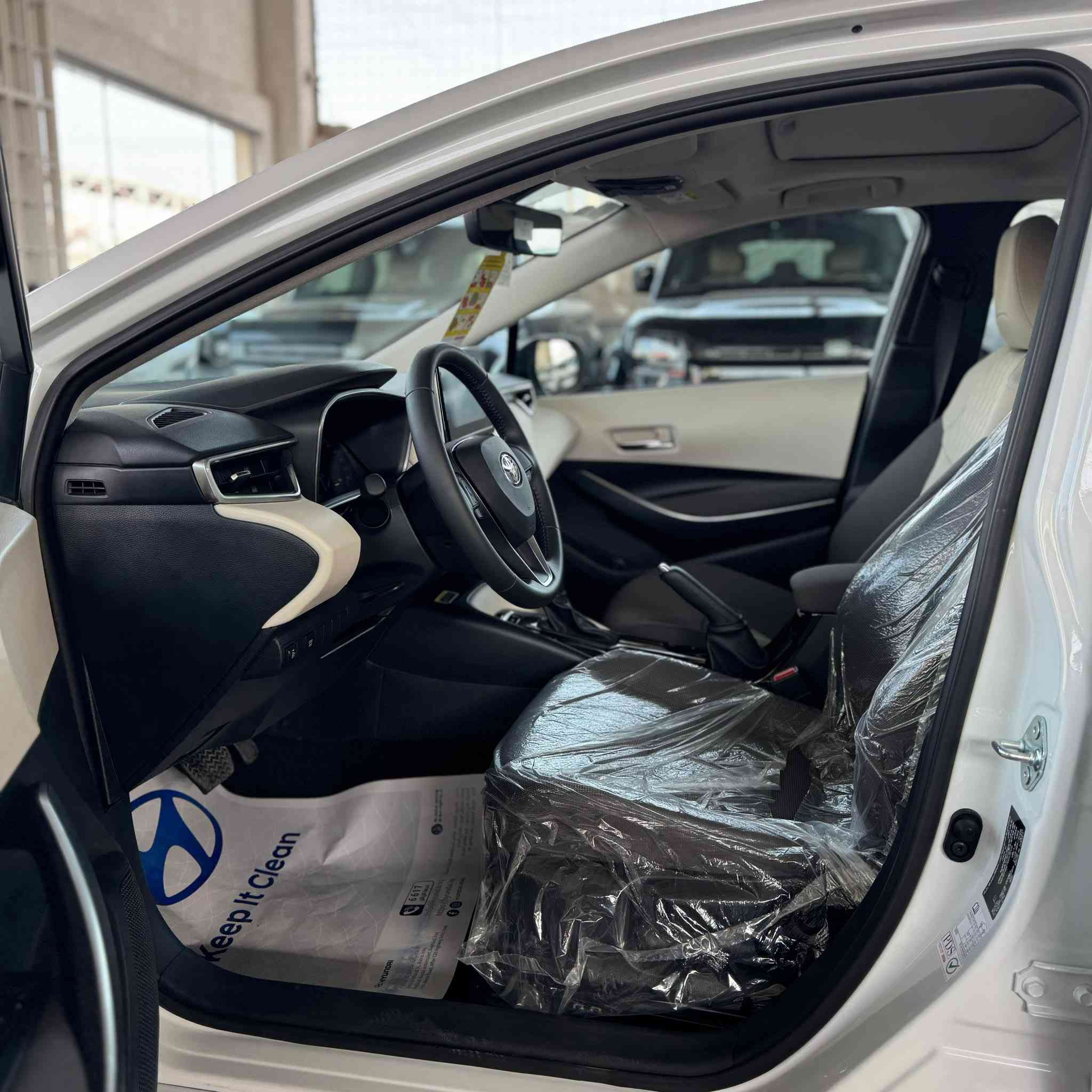 #امجد_الحسني_لتجارة_السيارات

TOYOTA COROLLA GLI —— 2024

➖ بنزين فقط
➖ ضمان شركة SAS
➖ زيرو
➖ محرك 1800
➖ بصمة تشغيل
➖سلايت 
➖ حساسات أمامي + خلفي

للاستفسار أكثر الاتصال على الرقم
***********
بغداد – معارض البياع – الشارع الثاني
