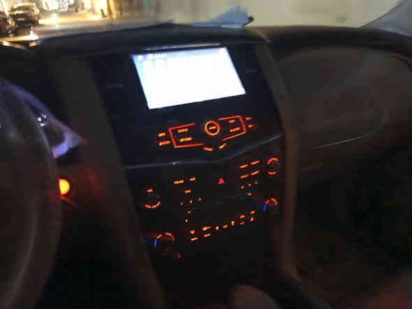 نيسان باترول سيف العرب
موديل ٢٠١٠
بيع مستعجل 
السعر ١٧٠
رقم بغداد دولي باسمي
هاتف ***********
