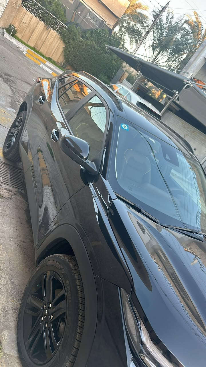 السلام عليكم
تراكس 2025 activ رقم بغداد ماشيه ٥ الف صبغ بنيد وشويه من الجاملغ راجع علبه البنيد للبيع فقط مكان السياه بغداد
***********
***********
