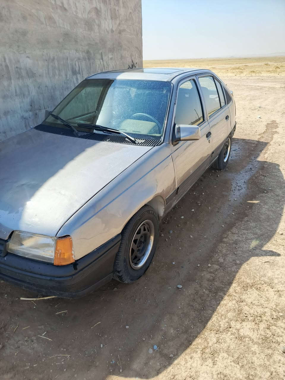 سلام عليكم كاديت موديل 91 محرك كصه جديد باتري جديد تواير جديد كير شرط عادي صبغ مابيها معجون مابيها فقط بونيد صبغ جمالي سيارة شرط جاهزه قفل مركزي شرط التحويل رقم الماني نينوى سعر 26بي مجال بصيط //*********** موجود واتساب
