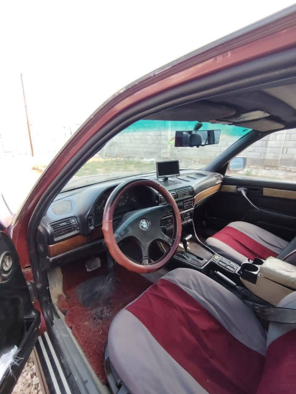 السلام عليكم
BMW

حجم.                          735i

موديل                      1991

محرك شرط 

بجم عريض 

سلايت شغال 3 طكات

سنتر لوك 

كامره شاشه 

دبل ايرباك 

تبريد شغال تدفئه 

تخم تاير جديد 

كهربيات شغاله من الطول للطول 

حداديه جاهزه من الطول للطول 

السياره جاهزه مجهزه عله ايدي مابيها ايي ضربه مكفوله من الضربة 

رقم بصره

بيها مشكله بالكير  

للبيع أو مرواس حسب القناعه 

السعر [50وبيها مجال للطيبين]

مكان السياره{ناصريه قضاء رفاعي]


**إذا كنت صاحب هذا الإعلان وتريد حذفه لأي سبب، رجاءا أرسل رسالة إلى الدعم الفني**