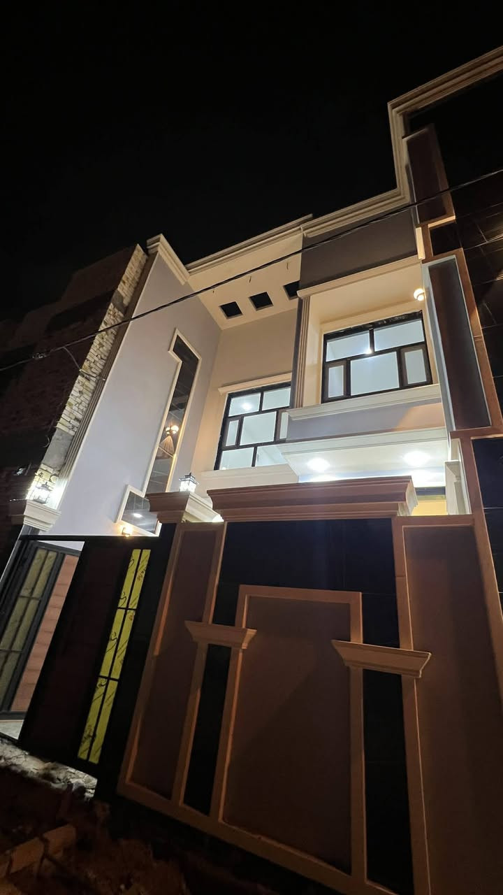 دارين سكن للبيع 
طابو زراعي سند ٢٥ 
داخل مجمع الروان 
منطقة التقيه 
المساحة لكل دار 150 M الواجهه ٧.٥
بناء حديث بعده مامسكون 2026
يقع على شارع بعرض ١٥ متر 
٤غرف نوم /صالح عدد٢/ استقبال/مطبخ/مجمع صحي
                     مراجعة 
مكتب مهدي العتابي ديوانيه الجزائر مقابل فندق برج الامراء 
 للاستفسار
0725377632 مهدي العتابي 
*********** حيدر الفتلاوي
***********
