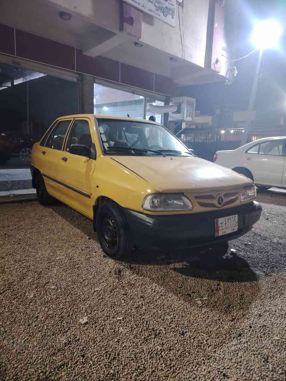 السلام عليكم سايبا للبيع معمره جديد وحلوه السياره موديل ٢٠١٣ مصفره هيئة وغرامات السعر ٢٤ وبيها مجال للشراي مكاني الفلوجه رقم الهاتف ***********

