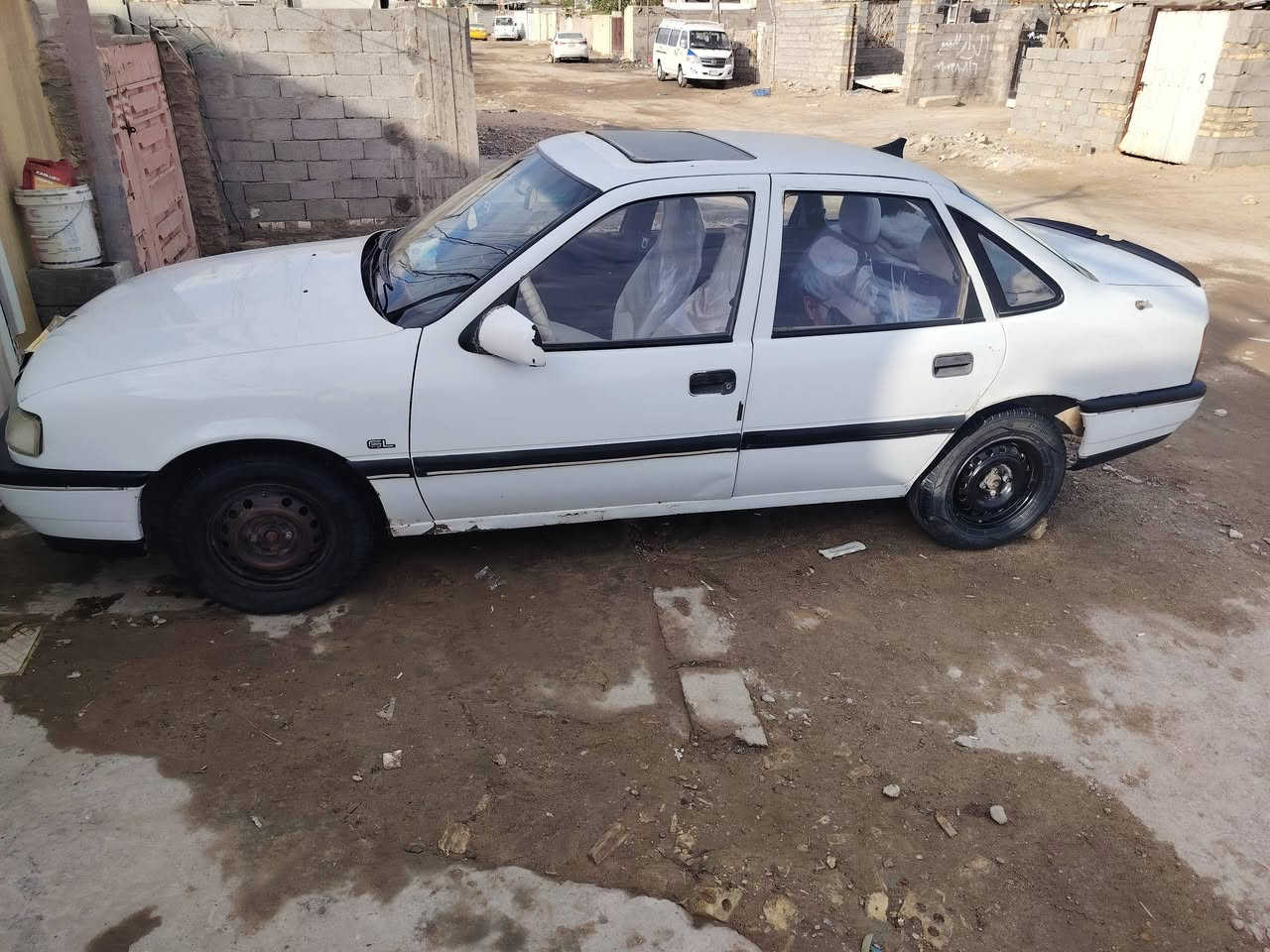 اوبل فكترا موديل1990
محرك1600نضافه فول
صدر نضيف كهربائيات كلها شغاله
مدوشمه داخل كامل 
شرط التحويل سنويه مشروع وطني
مساقطه
السعر35
عنوانها بغداد للاستفسار ‏‪***********‬‏
