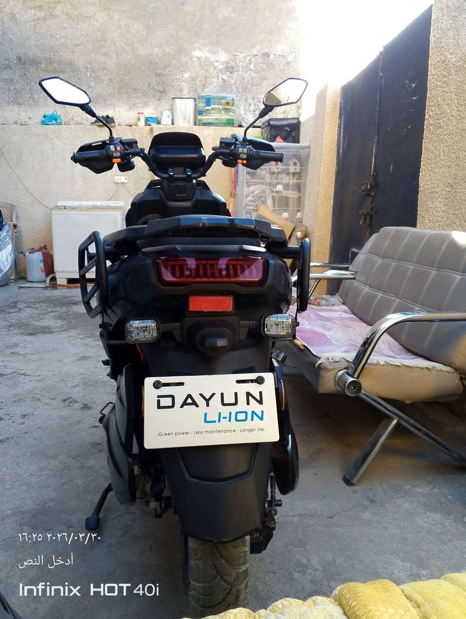 السلام عليكم دراجة اباتشي ليثيوم 30 امبير 72 فولت شركة دايون الأصلية حت البطارية مكتوب عليها دايوان الأصلية استخدام شهرين بعدهه جديدة ماشية 800 كيلو متر سرعة 100 ملف 2000 تمشي بل شحنة الوحدة من 70 كيلو الى 80 كيلو متر سعره مليون 100 مكاني بغداد الغزالية رقمي ‏‪***********‬‏ أو واتس اب ***********
