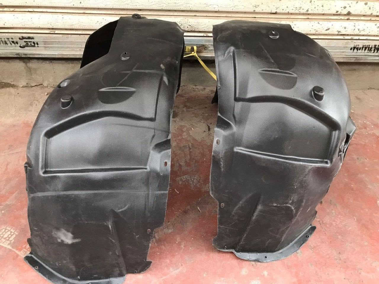 السلام عليكم
يتوفر غراض جالنجر 

١-دعاميه امامي 
٢-دفيوزر 
٣-فريمة دعاميه 
٤-كفرات لايت 
٥-لحية 
٦-درع محرك 
٧-درع دعاميه 
٨-شباك اعلى 
٩-شباك اسفل 
١٠-كفرات بلوجكترات 
١١-بطاين جاملغ
١٢-ماسكات دعاميه امامي
١٣-ماسكات دعاميه خلفي 
١٤-كونترول جام
١٥-بدنه 
١٦-دبلات جنطه 
١٧-فسفورات دعاميه 
١٨-حساس تاير

يوجد توصيل لجميع محافظات العراق 🛻

للاستفسار التواصل واتساب ***********
 او عبر الرسائل الخاصة

العنوان : بغداد / شارع الضلال
