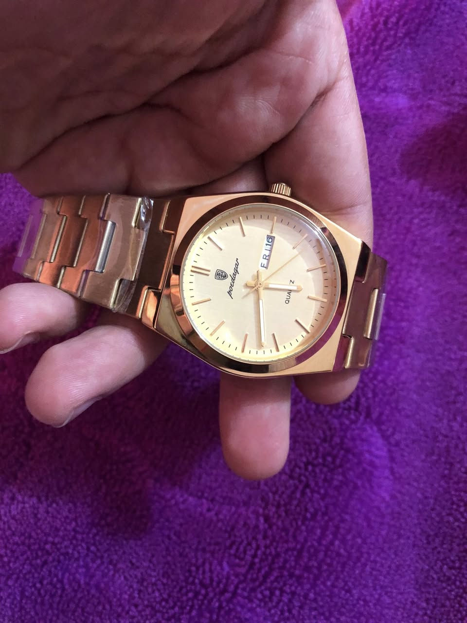 ساعة بوديغار
قطعة ذهبية رووعة
باللوك


**إذا كنت صاحب هذا الإعلان وتريد حذفه لأي سبب، رجاءا أرسل رسالة إلى الدعم الفني**