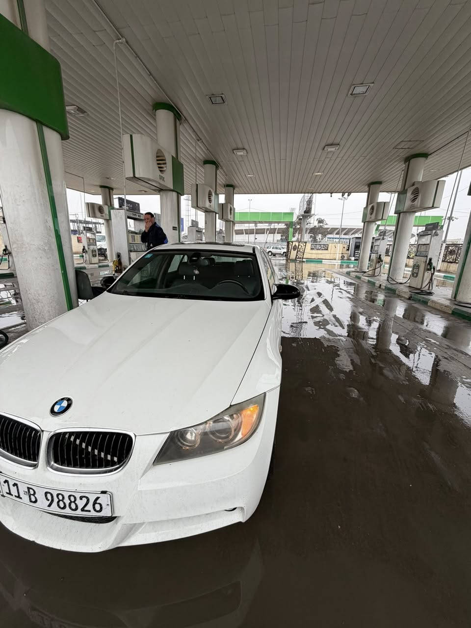 Bmw 335i 2008
6 line Twin Turbo 3000

كاميرا خلفية 
شفتات ستيرن

شاشه car play 

فتحه سقف 

السياره تدعم ال comfortable key تفتح وتقفل الابواب باللمس  واناره ترحيب

السياره فول مواصفات ومابيها كل نقص وايضاً بدون مسج مكينه والتيربوهات كلهم بصحه ممتازه جدا

كير zf

مري شفط 

بردات خلفيه

السياره بعد بيها طن مواصفات 

ضربتها جاملغ امامي جهت الراكب

مكاني بغداد 

   السعر 100 (قفل(   مستحيل تحصل بنظافتها بهيج سعر مال بيع مستعجل

 دينار واحد مناقصها     

للتواصل ***********
