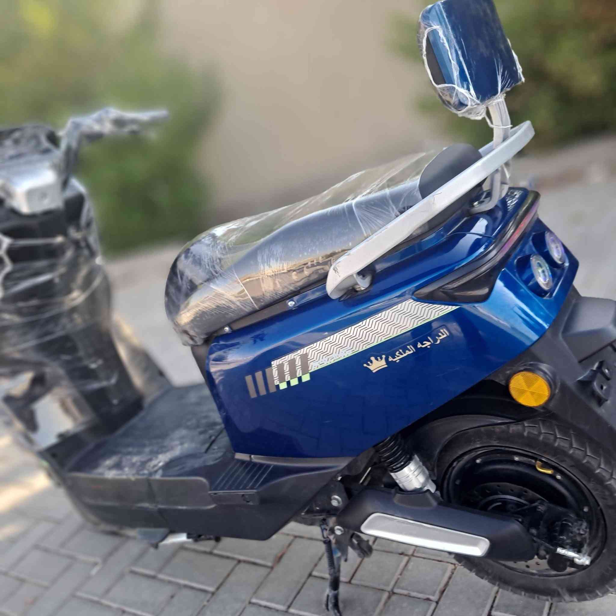 سلام عليكم 🚲 دراجة سكنس شحن318 
موديل 2026 دراجه جاهزة من كلشي نقص جمالغ امامي 
✅ السرعة الحقيقية: 70كم/مثبت سرعه نطام بك دبل اشاره 
✅ ،/ست بطاريات كبار 2026
✅ شحن سريع 100W
✅سعر 450بيهه مجال العنوان بغداد البياع تواصل واتساب فقط ***********
