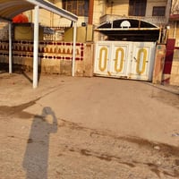 بيت للبيع بالجزائر بشارع المحطه عشارع مباشر يتكون من طابقين الطابق الا...