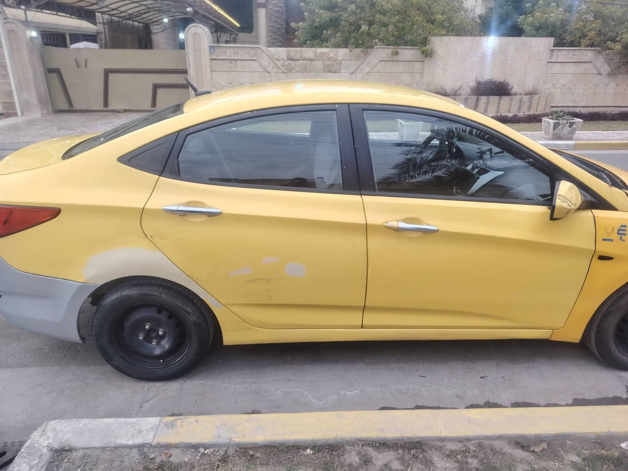 سلام عليكم
أكسنت 2015وارد سعر 7800وبيها مجال
***********
