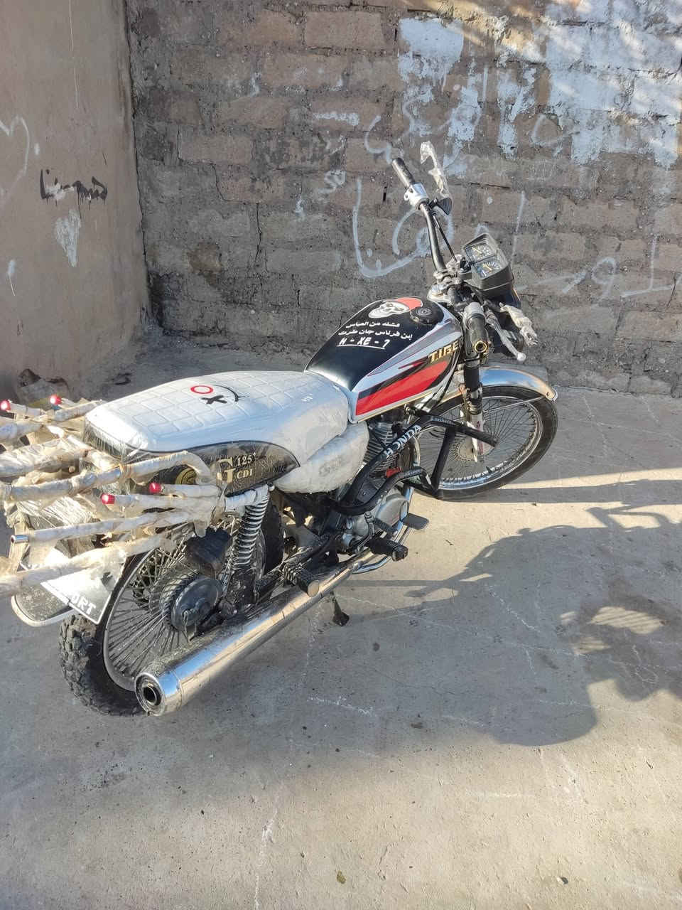 تايكر ٢٠ للبيع شرط مامفتوح مكينه خرسه وايرمنيه شغاله  منفيس موجود سعر 550 وبي مجال متواجد خاص او اتصل عل رقم ***********
