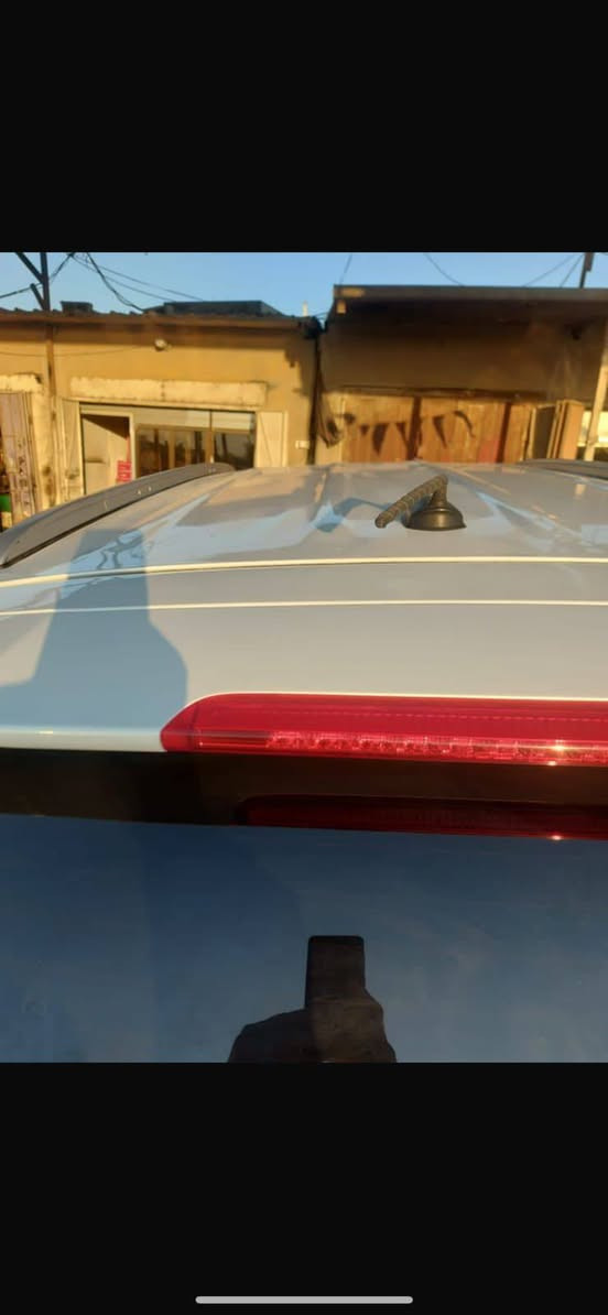 السلام عليكم سورنتو وارد امريكي 2017
مكينه 6 سلندر 7 راكب رقم واسط تحويل 
سياره سونار موضح بل صور بدون دواخل 
سعر 160 وبيها مجال 
***********
***********
