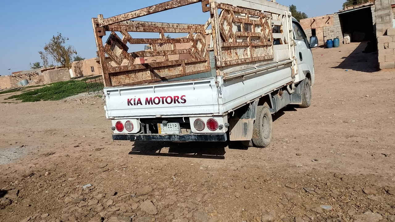 سلام عليكم سياره للبيع 2008نضيفه محرم گير شاصي گله نضيف سنويه بسامينا حلوه تخم تاير رقم راعيه ***********
