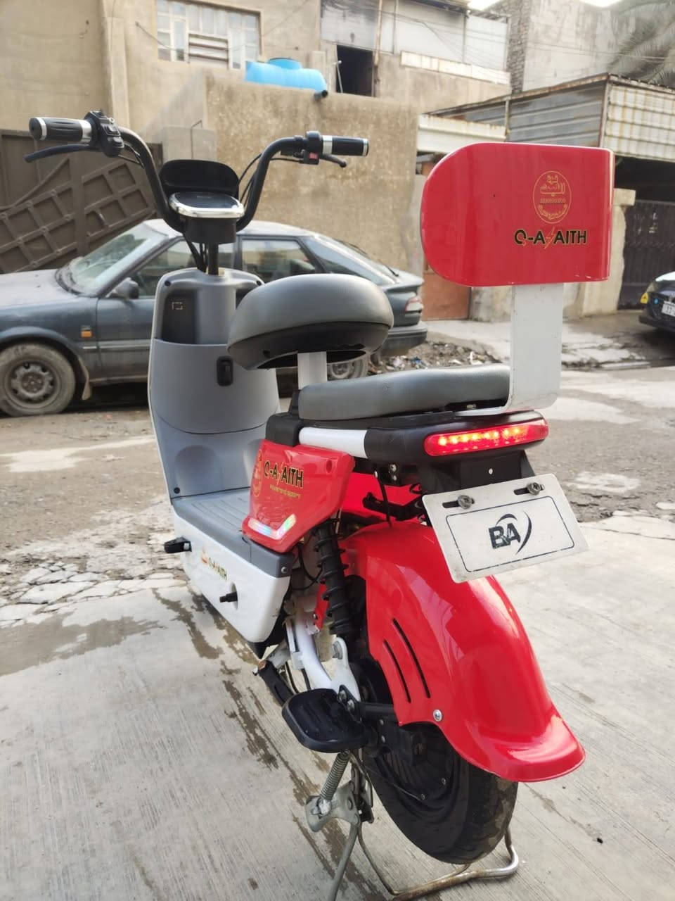 السلام عليكم دراجه شحن حجم 14 نضفه استخدام قليل
كامله كل نقص مابيه شاحنه اصليه بصمع وسويج 
السعر 250وبيه مجال 
بغداد 
***********
