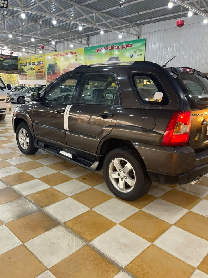 كيا سبورتج خليجي 2009 حادث جاملغ وبنيد باب بدون دواخل مكينه وكير مكفولات مكينه 2400 دوش تبريد ثلج تخم تاير حداديه جديده رقم بغداد بسمي تحويل مباشر الجديد سياره وجاهزه السعر 95 وبيه مجال بسيط بابل الشوملي ***********
