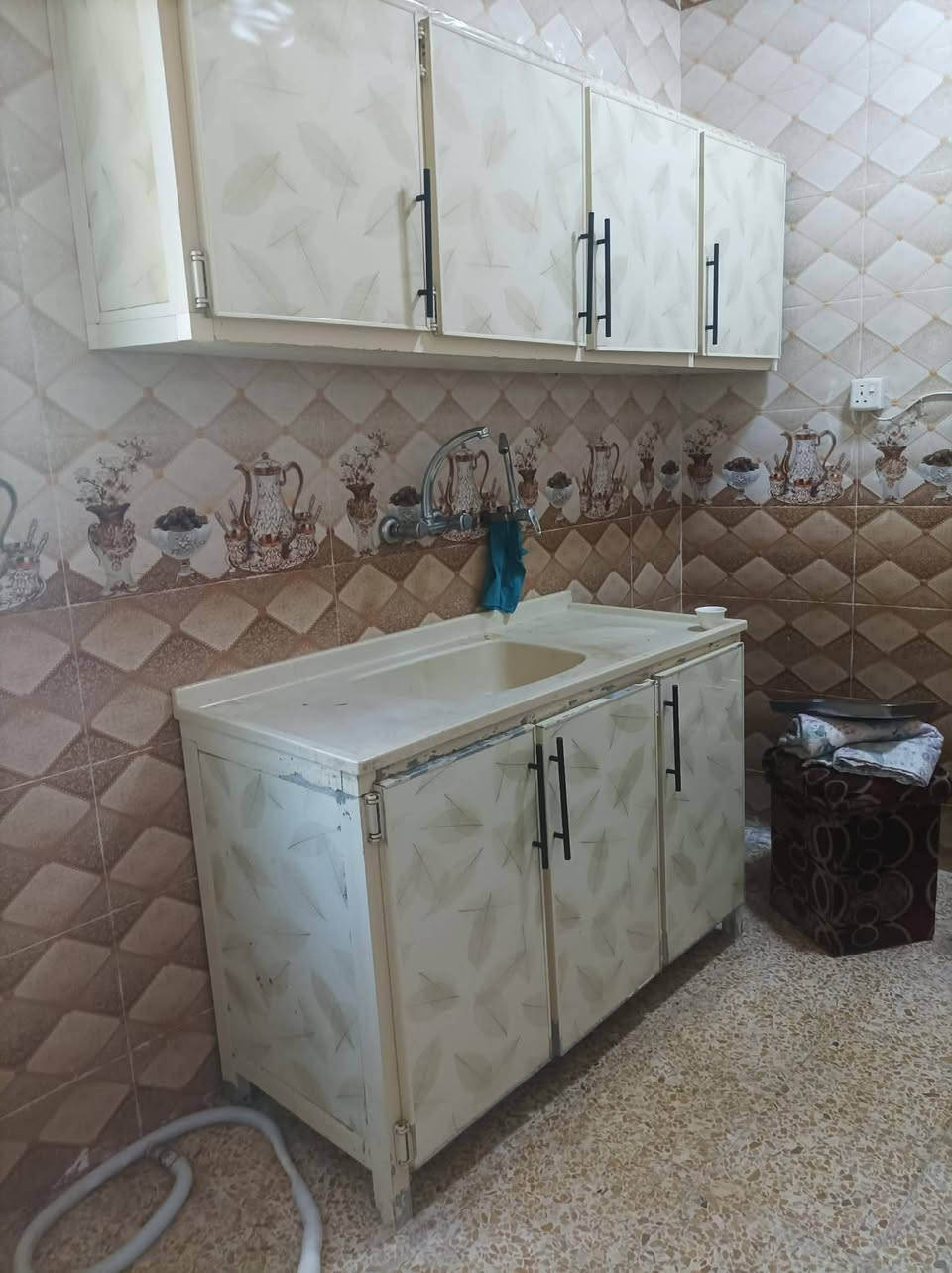 غراض للبيع السعر  كاونتر 95 تخم 100 كيزر 80 سيارة طفل 35 وبيهم مجال


**إذا كنت صاحب هذا الإعلان وتريد حذفه لأي سبب، رجاءا أرسل رسالة إلى الدعم الفني**