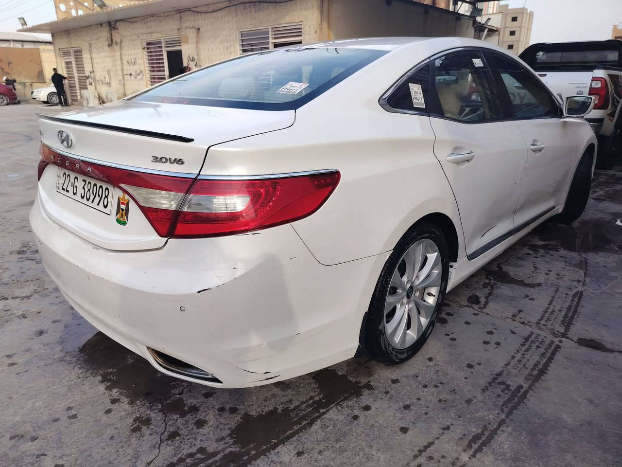 السلام عليكم
للبيع. أزيرا. 2013 خليجي 

سياره بيها دعاميه الاماميه صبغ فقط..
مع 
بارد بالباب الخلفي عكس السايق مثل الواضح بالصوره فقط 
والباقي مكفول 

ماشية ١٨٠ قابله للزياده  مكينة 6 سلندر

- كشنات جلد

- كشنات كهربائية

- حساسات خلفية

- تبريد قطعتين 

- كشنات تدفئة

- بردة خلفية كهربائية + بردات أبواب 

- مري شفط

- مانع انزلاق

- مثبت سرعة

- تحكم استيرن

- محرك 6 سلندر ( 3000  ) مفتوح 

- كير ( ما مفتوح )

- دبل اكزوز خلفي

- اوكس + USB

- وباقي المواصفات

اخوان سياره نضيفه وحلوه 
جاهزة   رقم اربيل الجديد  عندي وكاله بيها وصاحب السنوية خوش ولد من اهل بغداد بالسيديه ترد وكاله او تحويل.. 

السعر120 وبيها مجال 
ابو سند 
*********** بي واتساب.. 

مكاني الديوانية
