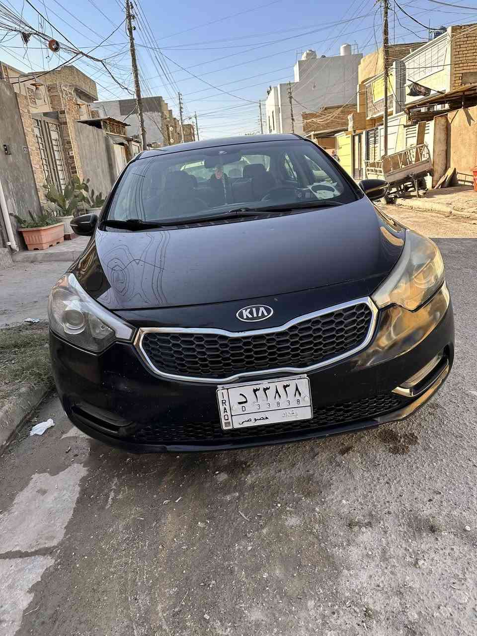 سلام عليكم كيا فورتي 2015 امريكي 
داخليه كلين 
حادثها جاملغ خلفي مبدل وباب صبغ
ماشيه 119
كير ومكينة خير من الله
السياره بيهه طخات يرادلها شويه صرف
عارضها ب 100وبيهه مجال 
مكانها بغداد الدوره 
رقمي ***********
