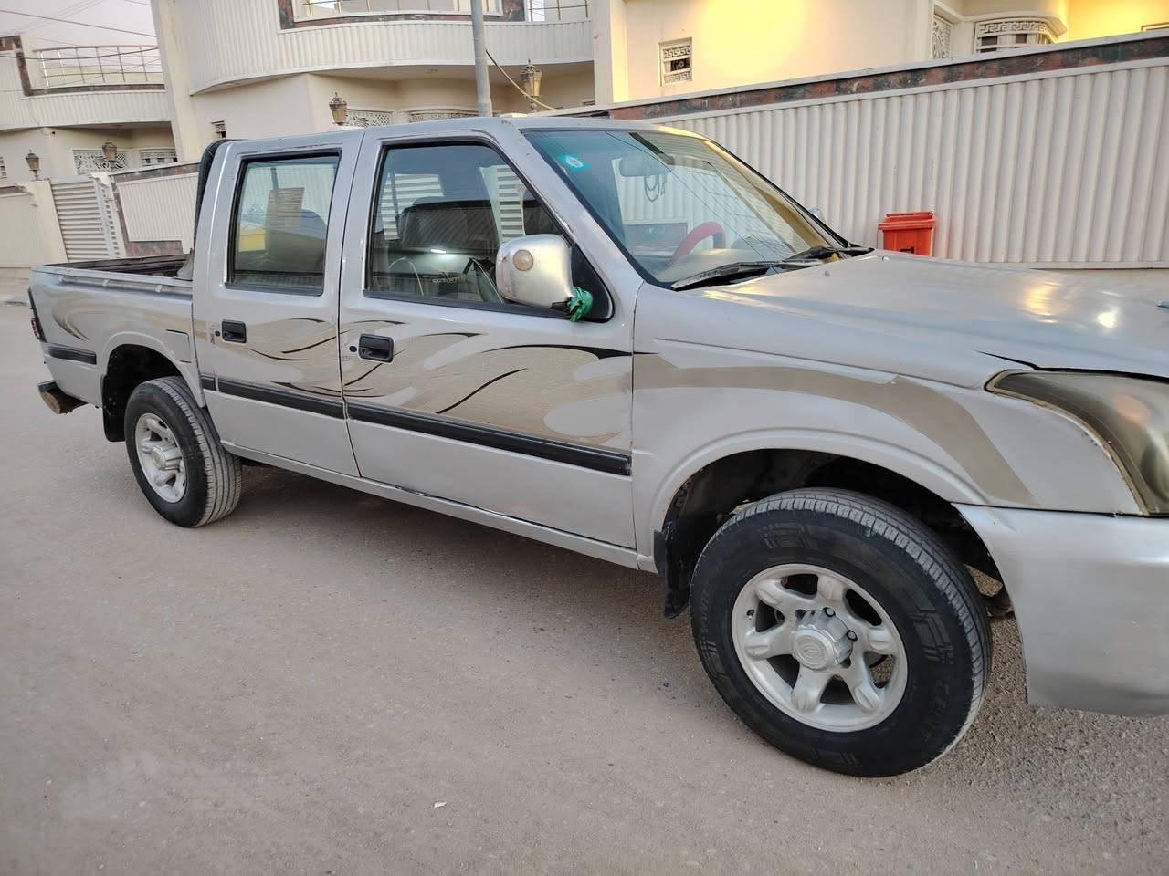 السلام عليكم كنو للبيع مديل 11 سياره مكفوله كفاله من ضربه وكلبه وتبديل بيها رشات بصيطه كلش كير محرك شاصي  اكسن كفاله حداديه جديده كلش تخم تاير كهربايات كلها شغاله سياره نضيفه كلش رقم دولي سنويه ل 30 مداور ثاني يوم السعر 45 وبيها مجال مكان ناصريه مركز رقم ***********
