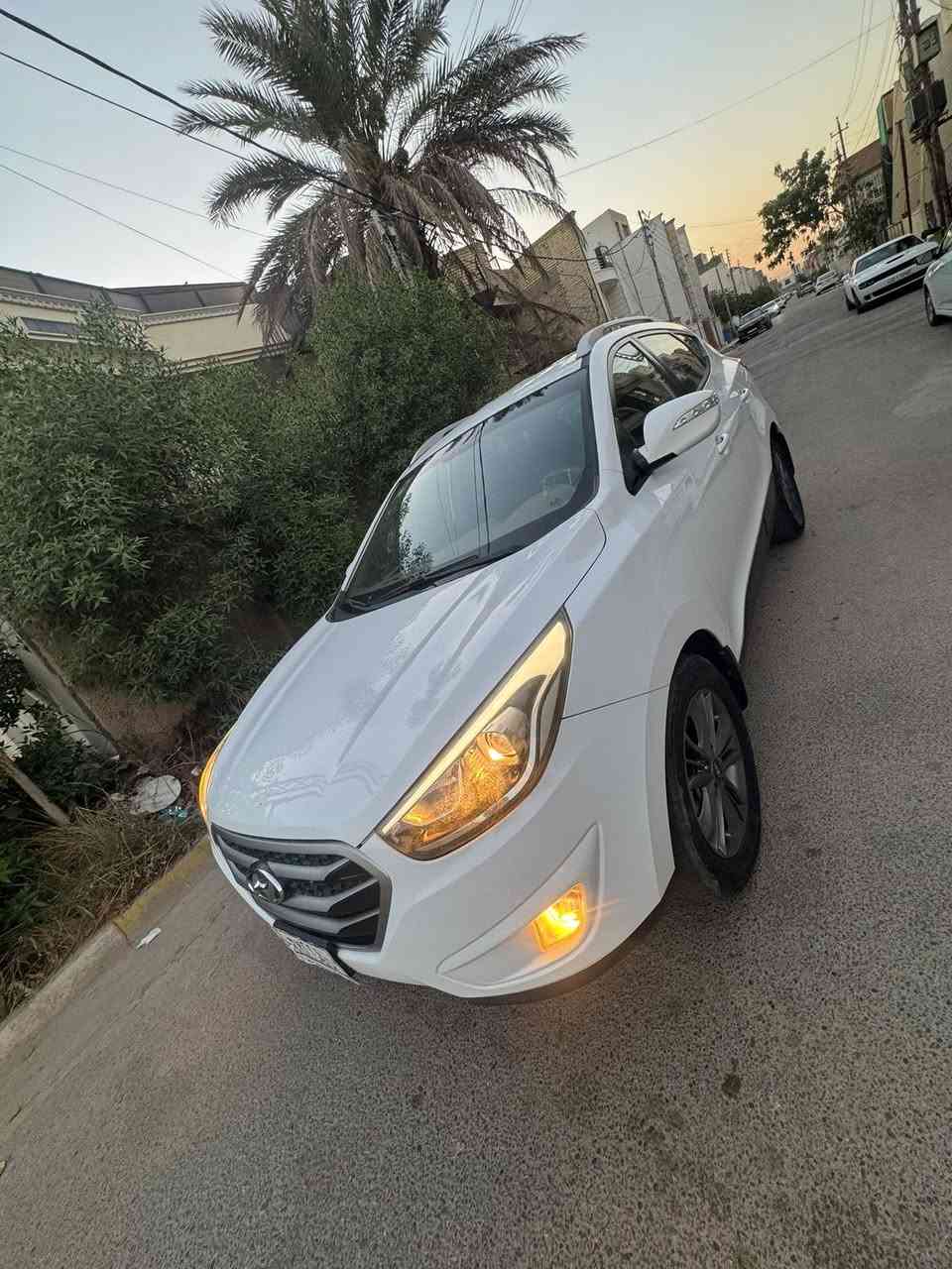 هوندا توسان خليجي موديل ١٦ مكفوله كفاله عامه مكينه ٢٠٠٠ دوش تبريد ثلاجه ماشيه ٨٨ حقيقي السياره جاهزه من كلشي السعر ١٥٥$ وبيها مجال بسيط 
للاستفسار 
***********
***********
