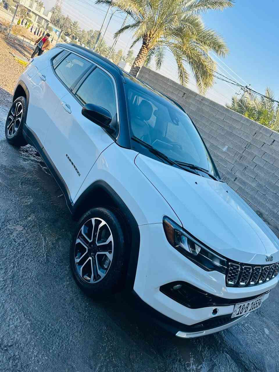 السلام عليكم 
جيب كومباس للبيع 2024 لمتدد ابيض بيهه صبغ بنيد فقط بدون دواخل مكينه 2000تيربو 🚀 
تو كلر فول مواصفات رقم بابل الدولي بأسمي
قطعتين تبريد. دشبول لونين كشنات جلد 
تشغيل عن بعد 
داخل ابيض 
تخم تاير قبل اسبوع 
ماشيه 25 الف فقط 
مكاني كربلاء 
***********
