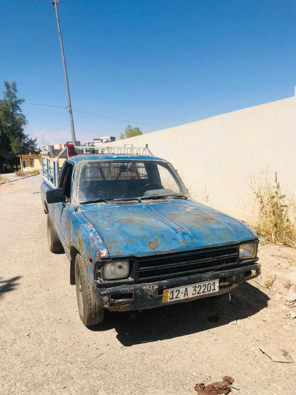 بيكم تيوتا موديل82  محرك بي اثر نفخ  طخم جديد ما صار خمس اشهر من سويته السيارة تجي تشوفو بعينك مكاني حي سومر  صاحبو موجود بحي الوحده  كابون بانزين الكتروني جديد باسمي 
شرط الوكاله والتحويل وكاله عامه باسمي  سنويه لل 29 رقم نينوى دولي مسطره
خابر على هذا الرقم وادلل ***********
