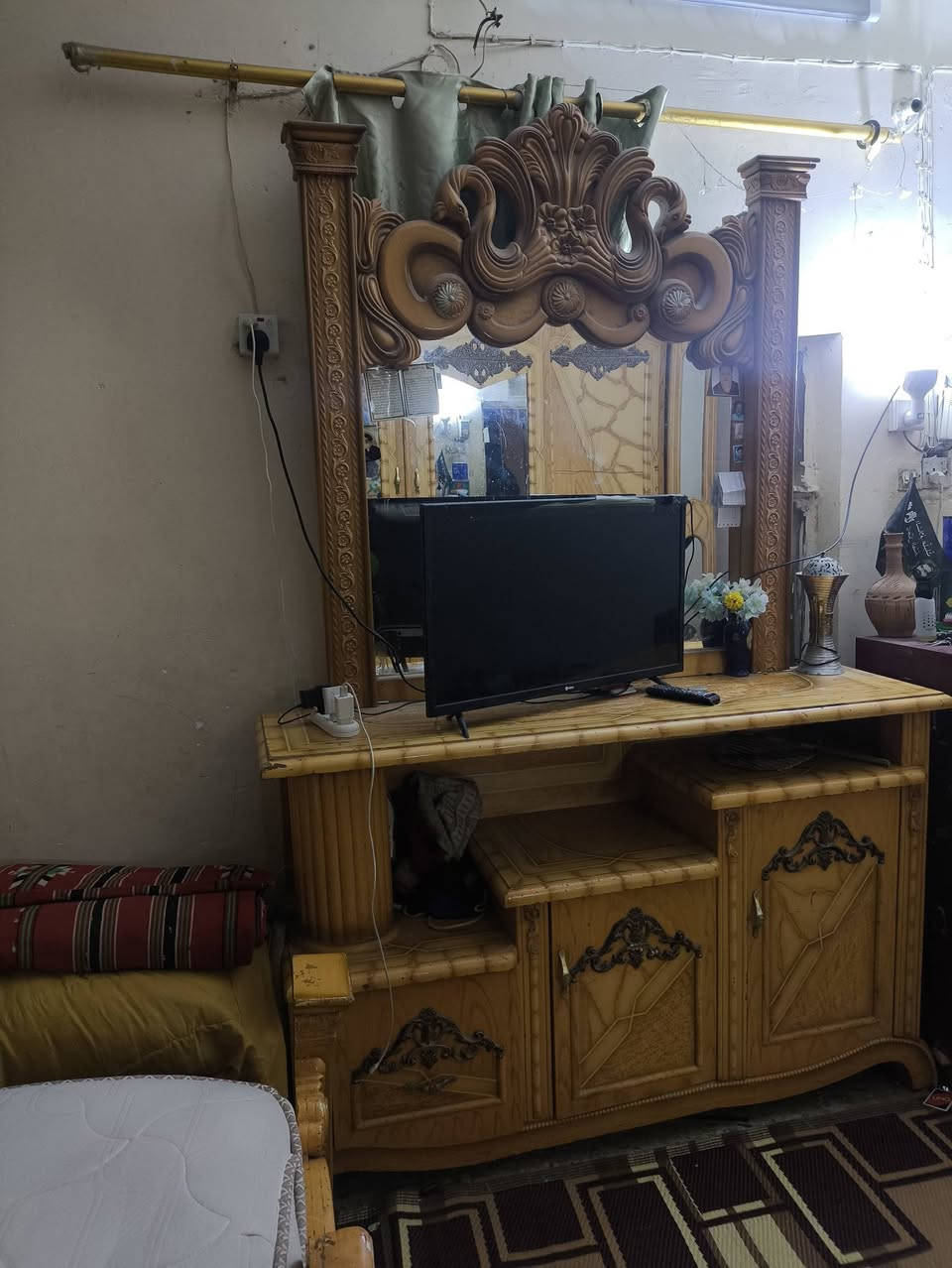 سلام عليكم للبيع غرفه بسعر مناسب عمي هاي للماعده هاي مو مليونين وثلاثه هاي بسعر مناسب للفقير خل يتونس لفقير.
هاذه رقمي وخابر وبيك خير وتدلل//***********//
