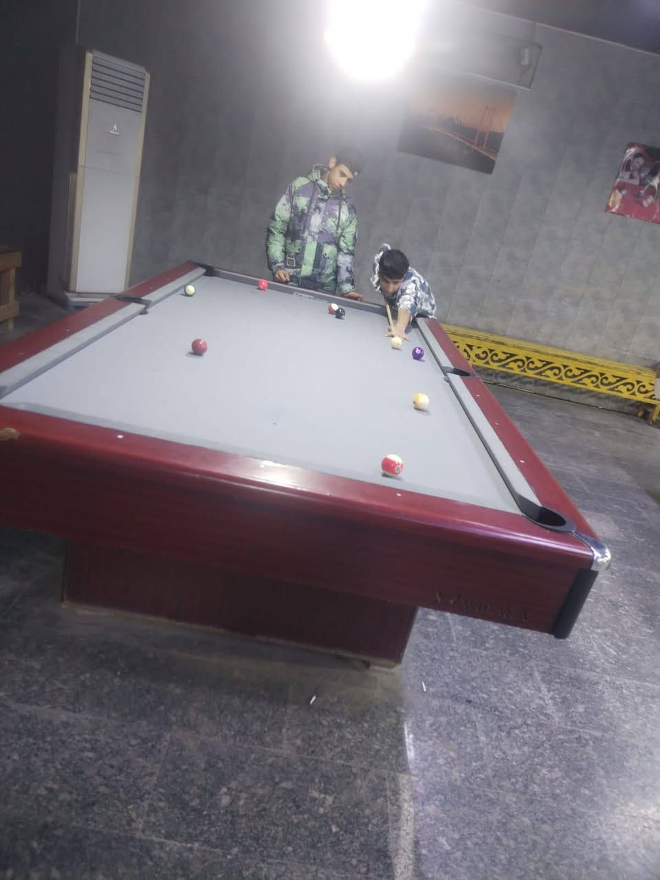 سلام عليكم ميز ويركا نضيف للبيع مكان بغداد أي استفسار اتصل🗣📲📞 ‏‪***********
السعر ٧٥٠ بي مجال حك جيه
