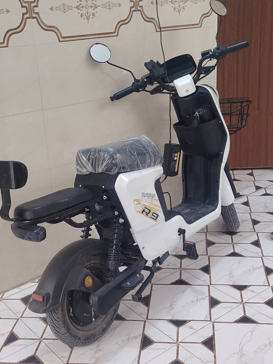 دراجة R9 فول نضافة صار سبوع من طلعت من لوكيل مراوس بفراشة نضيفة


**إذا كنت صاحب هذا الإعلان وتريد حذفه لأي سبب، رجاءا أرسل رسالة إلى الدعم الفني**