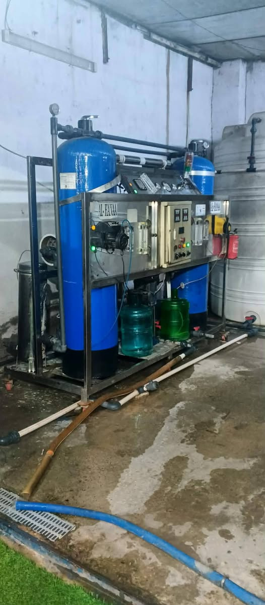 سلام عليكم محطتين امهات المتر واحده مركز المنار فول اوتماتيك وحده سل استيل مبرينات جدد املاح شرط 7 فزلات جدد اربعتهن مواد تتدريج جدد شغالات ماطورات ايطالي محطات خير من الله المكان بغداد الحسينية الاستفسار هاذ الرقم ***********
