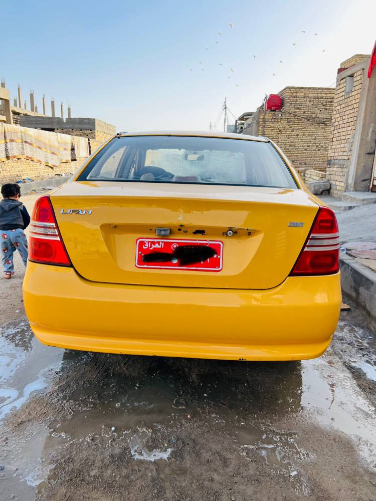 سلام عليكم البيع سياره ليفان 620 محوره كورلا كير اتموتيك  1800  موديل السياره 2011 عليه هيئه وعليها غرامه. 5 ورقات يطيحن من السعرها    المكان ناصريه المركز 
السعر 37
*********** ناصرية, ذي قار
