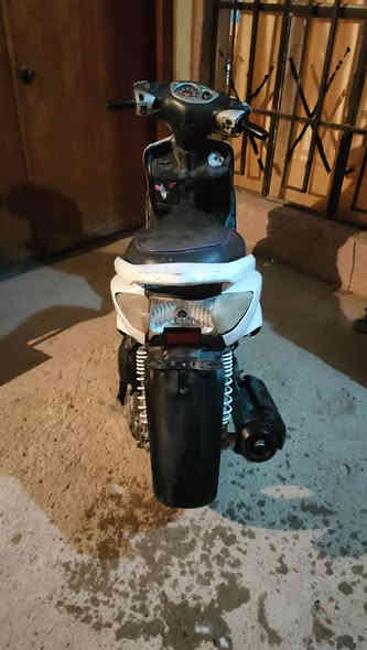 السلام عليكم دراجة بانزين ياباني السرعة 140تشتغل نگره السعر عل 140 العنوان خرنابات واتساب ***********
