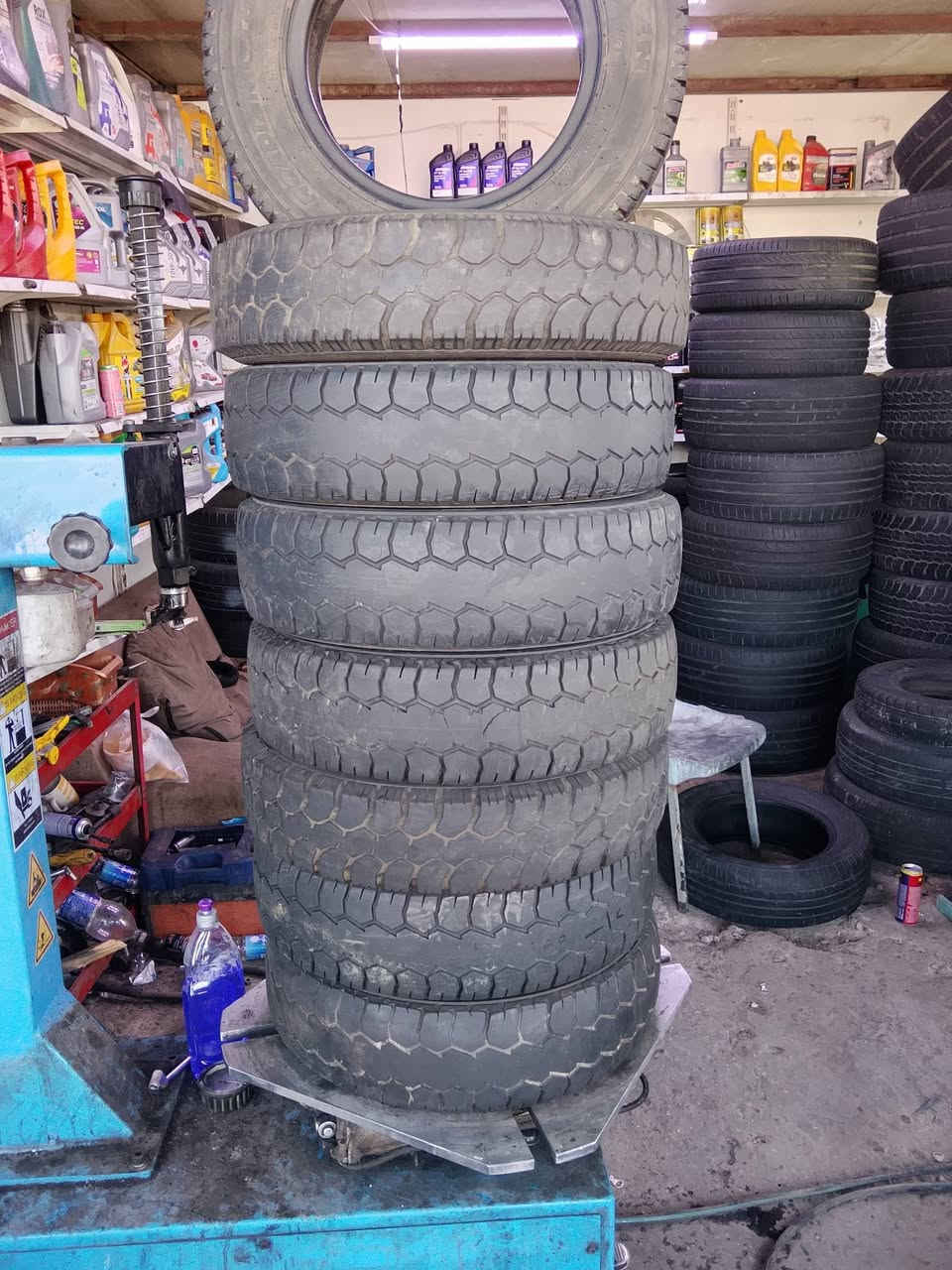 12خلفي حمل بي عالي وبي ناصي كميه محدوده سعر الزوج 45الف قفل معه الشد صناعه كلا كوري نضافه فول موقع المحل شعب شارع اسواق المركزيه قرب كليه الامام الكاضم خدمات ايليا 
***********
***********
