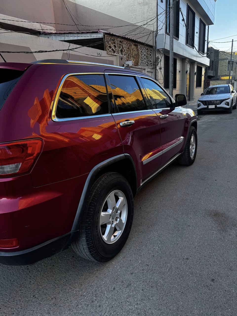 جيب  لاريدو 2011  فقط صبغ بدون حادث البابين جهة الصدر ونص من الجنطة صبغ  علما السيارة داخلة كلين  وهنا  انطخت بستوتة  ايرباكات سليمة  السيارة جاهزة بدون نقص  السعر 143 مجال قليل 
***********
