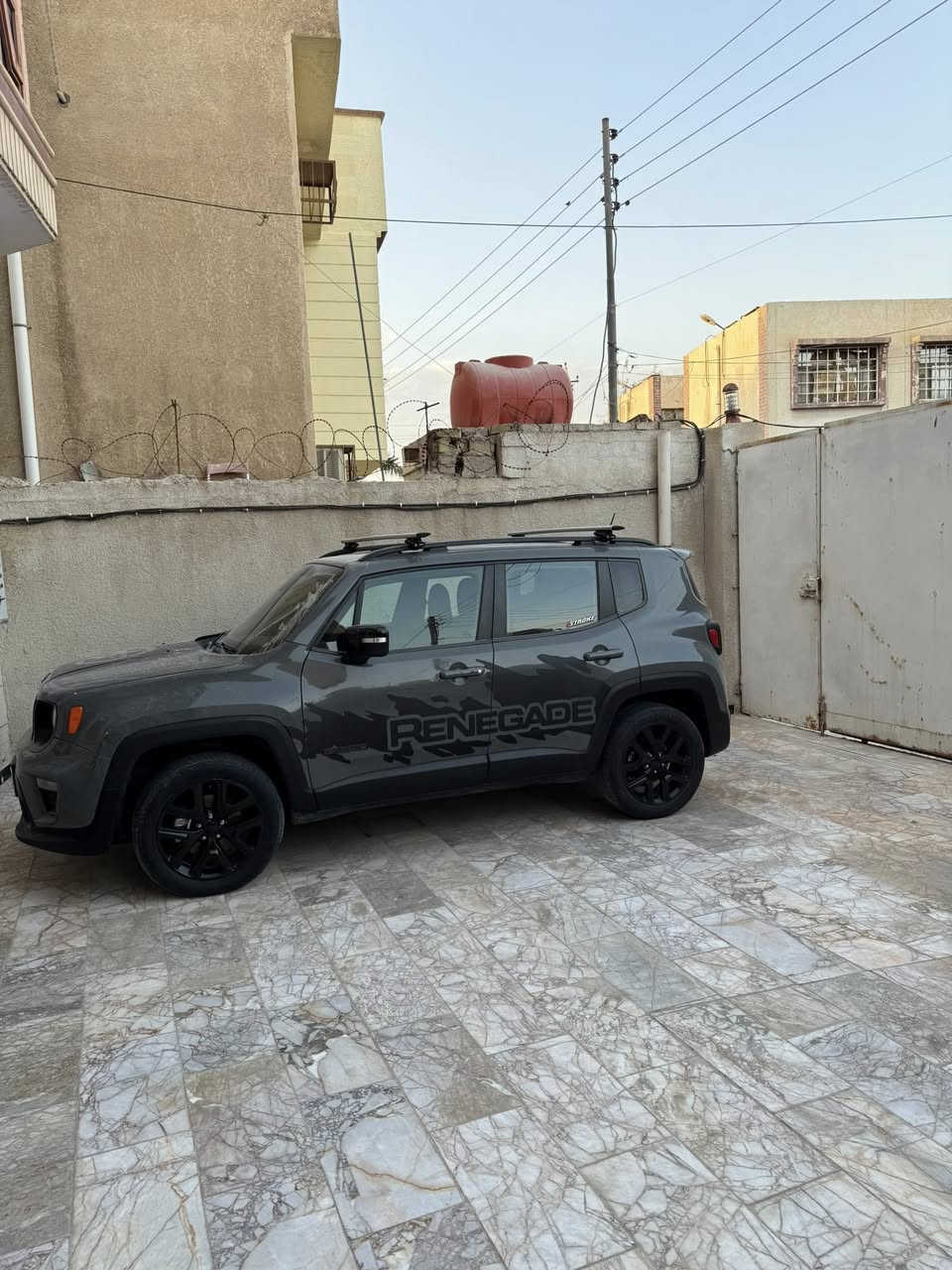 الوصف
سلام عليكم جيب رنكت 2022رقم بغداد الماني وراعيها بالبصره تحويل بالبصره ضربته جانبيه بابين صبغ ومدكر خلفي
تعديل
المواصفات
بصمه ابواب
كشن كهرباء
مثبت سرعه
سايد بريك بصمه
تحديد مسار
car blay شاشه كبيره
كامرا
حساسات
كير 9نمر
ماشيه 21ميل مال بيت غرفته بالكارتون مكينه كير حداديه تبريد تخم تاير كلا بالضمان والشرط سعرها
140 وبيها مجال لطيبين 
***********
مكانه البصره الزبير
