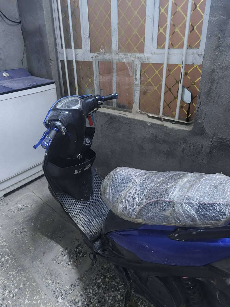 ماكس عدله دراجه بلاديه بوشه ٤٩  دراجه نضيفه شغاله كلشي  مابيه نقص  سعر ٤٠٠ وبيه مجال حك جيه رقم *********** @جميع
