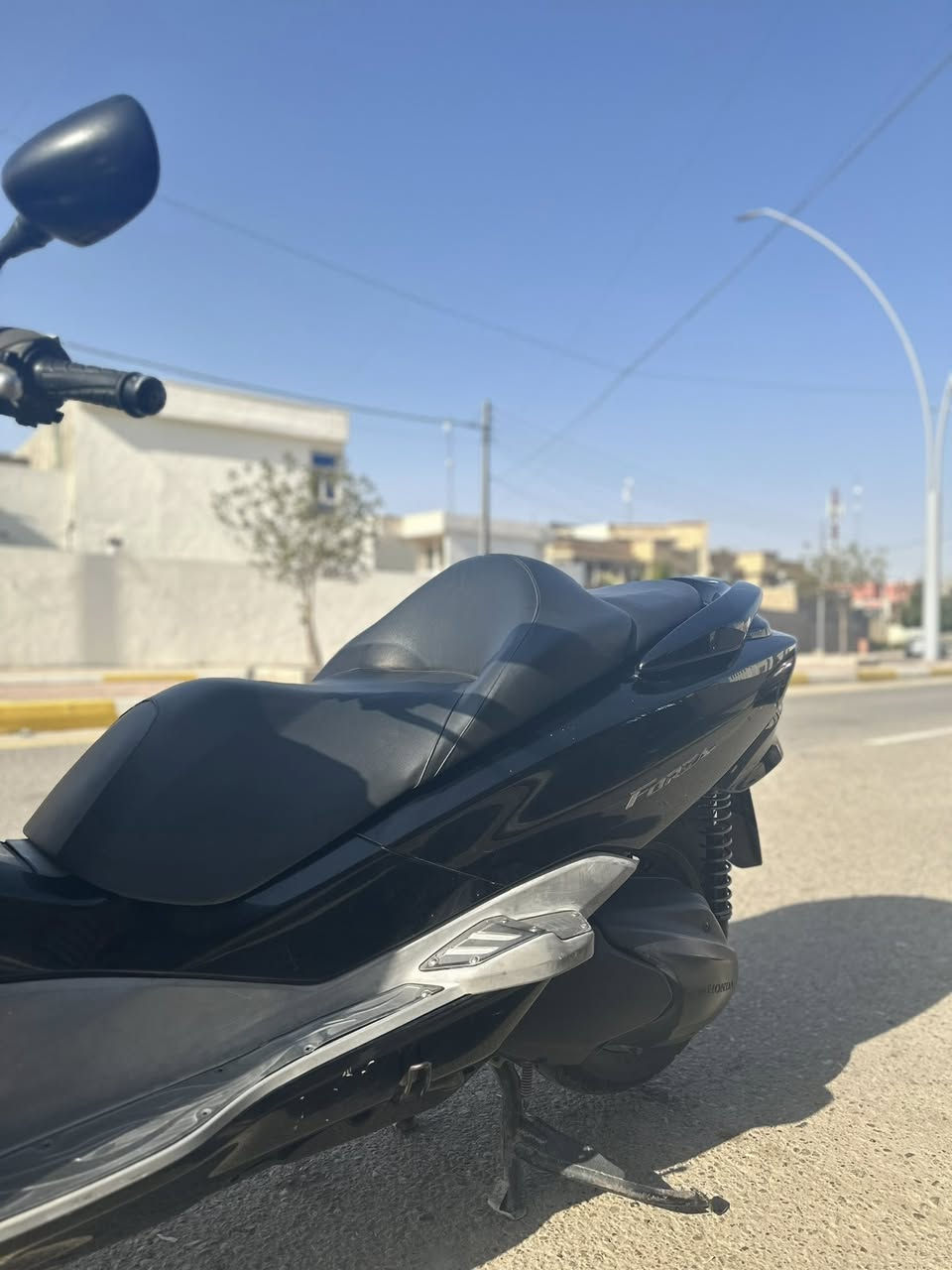 سلام علكيم 
فورزه 010 للبيع دراجه مكفوله من كلشي محركه 250 اسود اصل نقطه صبغ مابيه شرط لفحص دراجه مخزنه حتى ما استخدمه بدون رقم ولا گمرگ دراجه رمبه على ايدي ممشاه 35 الف گلوبه زنون ابيض دراجه ما ممدود عليه ( سبانه ) مكاني الرمادي للستفسار اتصال على ***********
