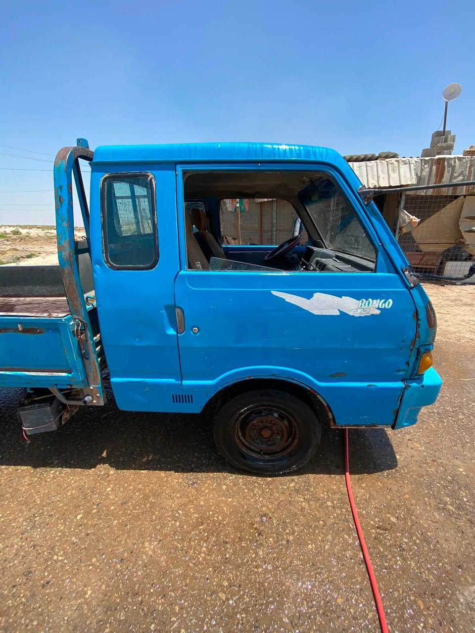 السلام عليكم كيا حمل موديل 96للبيع رقم بغداد بأسمي سياره بلاديه مكفوله كير اكسن شاصي صدر تخم تاير فقط محرك بي تنقيص دبل تانكي مال كاز سياره عوزه ترتيب سعره 55وبيهه مجال مكانهه واسط الصويره ***********
