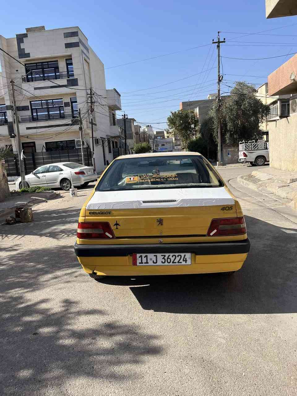 بيجو لميس 405 للبيع موديل 2015
بيه باب السائق تبديل اثر طخه وجاملغ عكس سائق مصبوغ اثر شخط وتكحيلات بسيطه كير مكفول مكينه ايضاً بحاله جيده بدايه تنقيص داخل لونين دوشمه جديده 
منظومه زنون سستم سماعات 
السعر 45 بيه مجال بسيط رقمي***********
