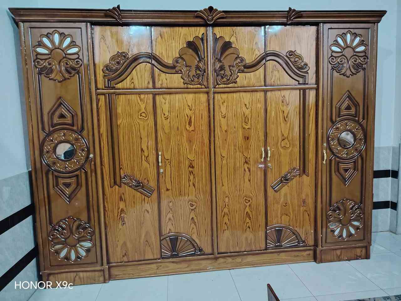 من رخصت المسؤل يوجد قرفه وحده ملكي حطاطه السعر مليون ٣٥٠ وبيها مجال وام تاج ٨٠٠ وبيها مجال العنوان الرمانه الاستفسار على التلفون***********
